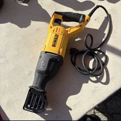 Dewalt Saw 12 Amp 