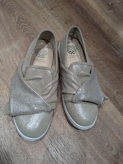 Woman's Vince Camuto Slip On- Size, 9