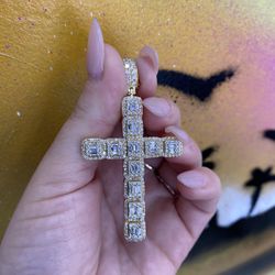 14k DIAMOND CROSS CHARM 