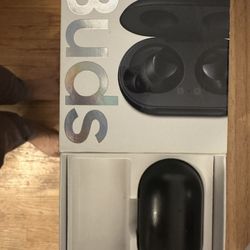 Samsung Buds With Box Neat Condiction 