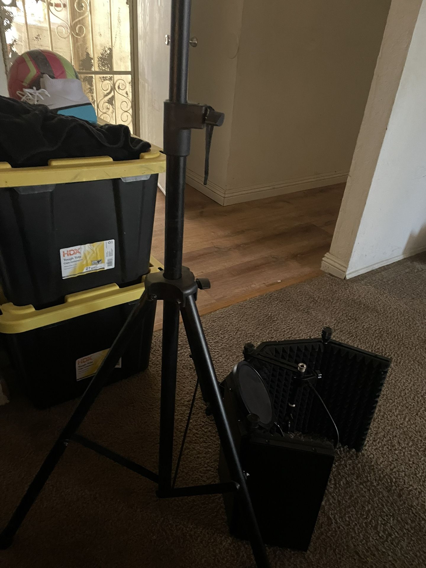 Recoding Studio With Stand 