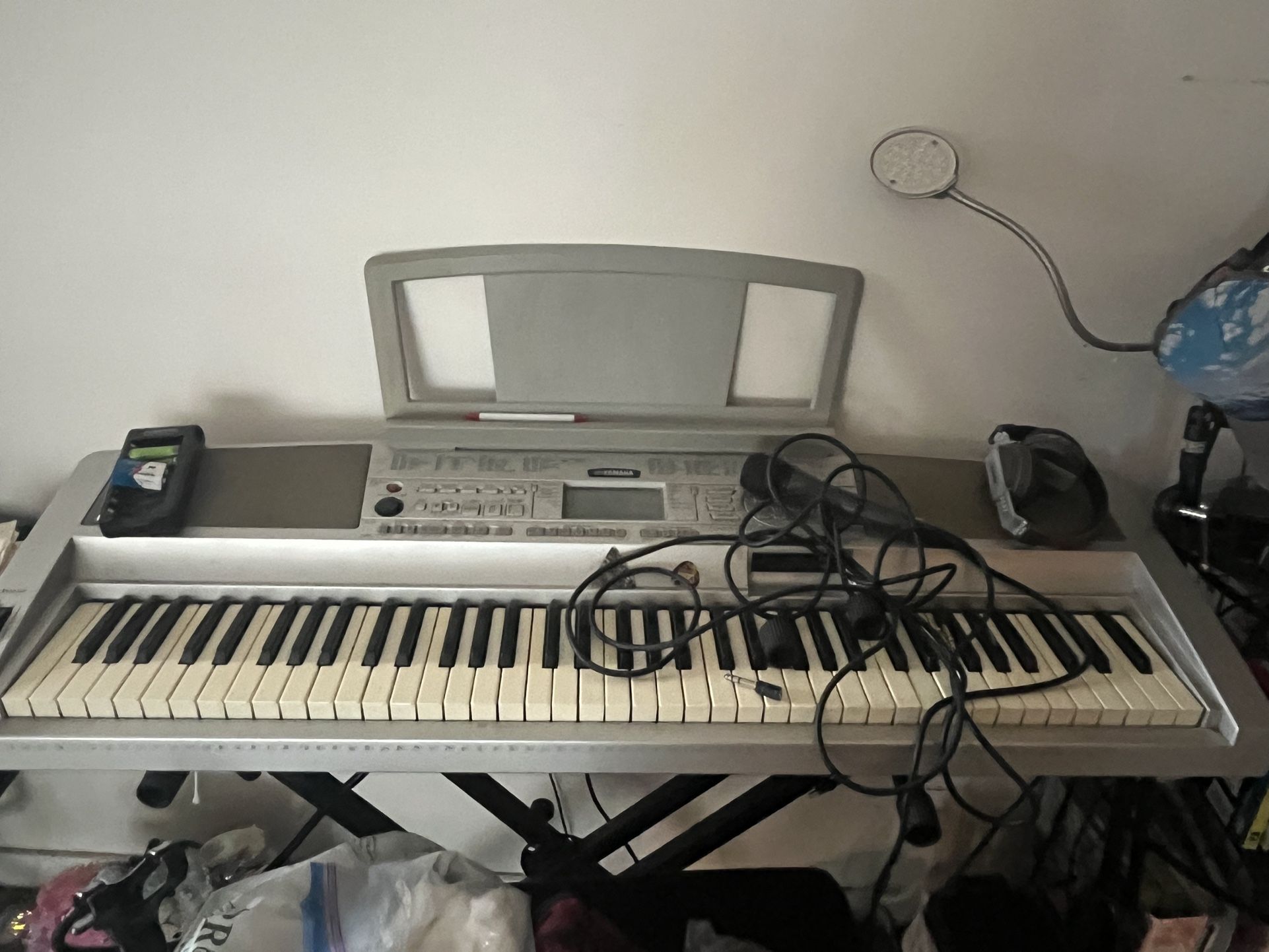 Keyboard Piano Synthesizer With Stand + Bench