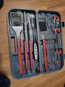 18 Piece BBQ Tools. 