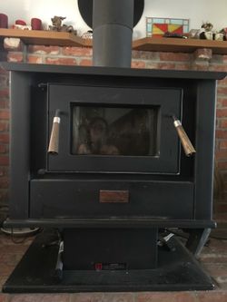 Arrow 1800A Wood Stove for Sale in University Place, WA - OfferUp