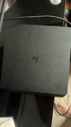 PlayStation 4 (With GTA 5)