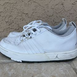 Nike Jordan 5.5Y / Women’s 7 / Men’s 5.5 Nike Jordan Team Elite Low Y2K 2000’s Vintage Sneaker Shoe