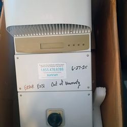 Solar utility interactive transformerless inverter 