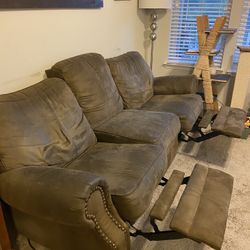 Free Reclining Couch