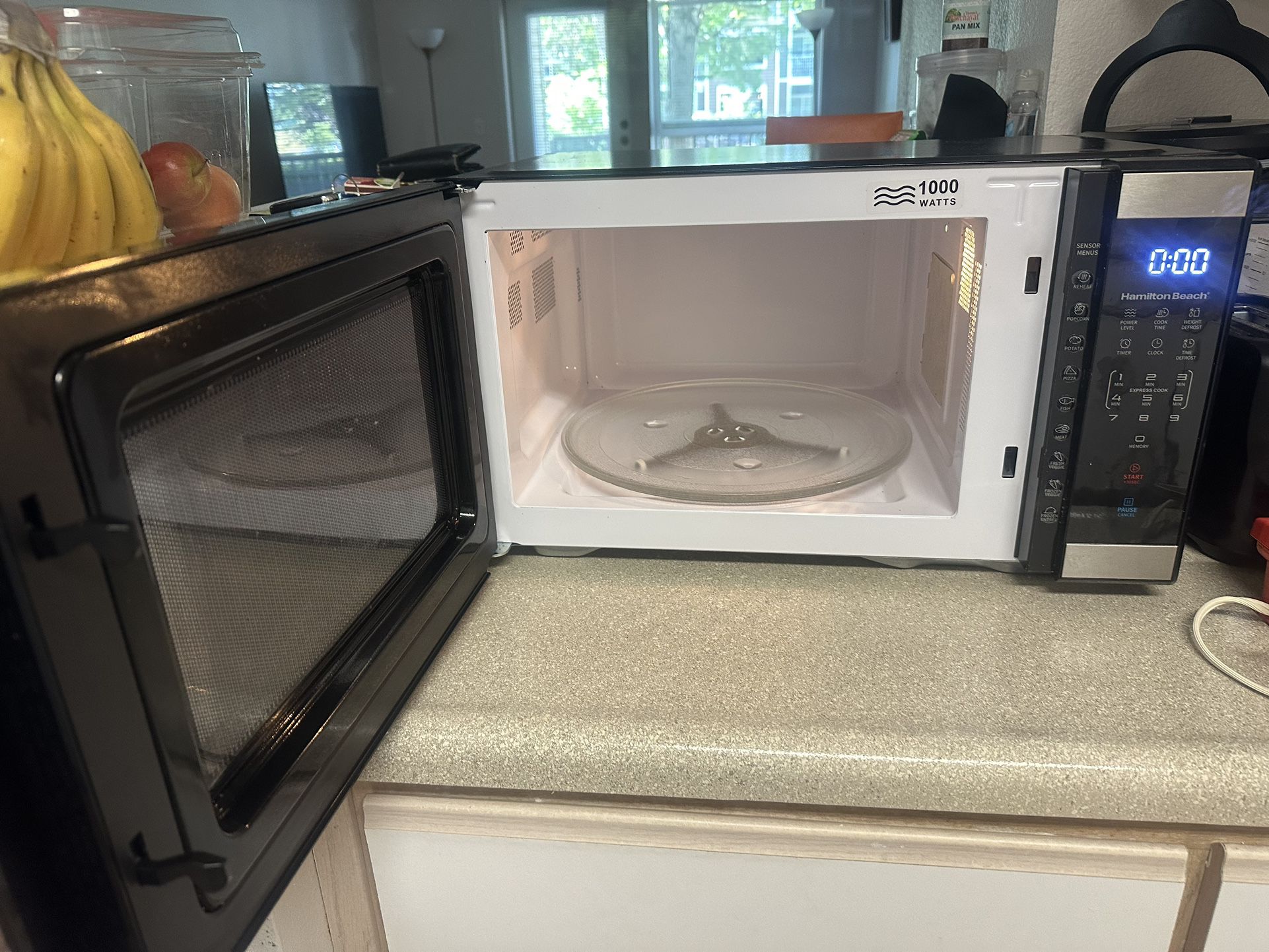 Hamilton Beach Microwave for Sale in Hillsboro, OR - OfferUp