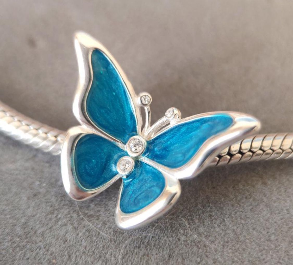 PANDORA Oversize Butterfly Charm