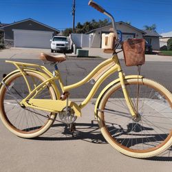 Huffy Nel Lusso Beach Cruiser Bicycle Like New 