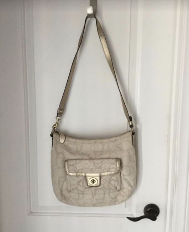 COACH Large Canvas Signature C Crossbody / Shoulder Bag