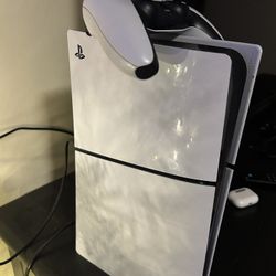 CLEAN PS5 - Digital  1TB + Controller & all Cords