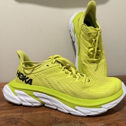 HOKA ONE ONE Clifton Edge Running Shoes – Women’s Size 7.5