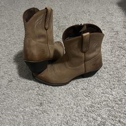 Women’s Ariat Boots Low Size 10