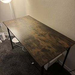 Simple Desk 