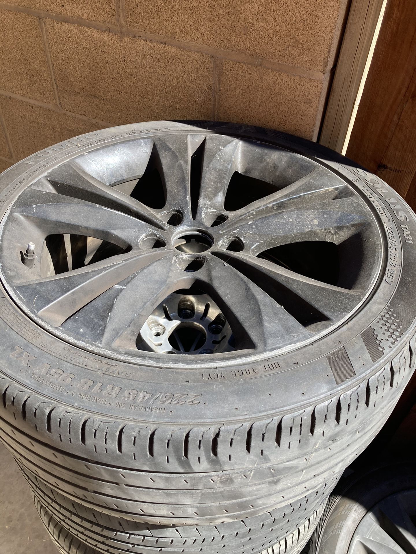 Hyundai Genesis Coupe wheels