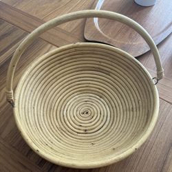 Vintage MCM Boho Coiled Reed Rattan Bowl / Basket W Handle