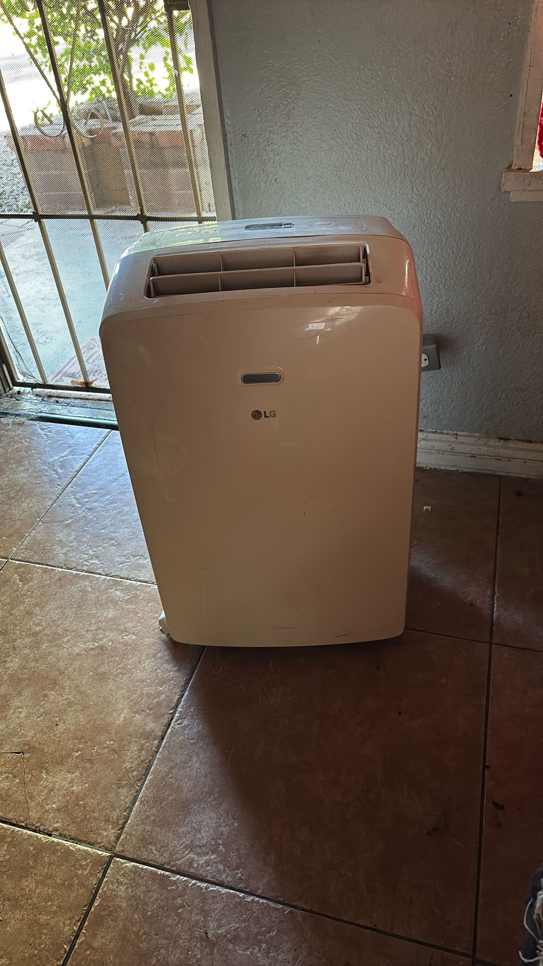 LG Portable Air Conditioner