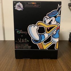Donald Duck Figurine