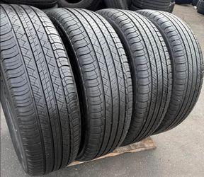 235 65 18 Michelin Tires Con 80% de Vida Las 4