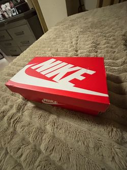 Nike Yellow Black White Low Top Shoes