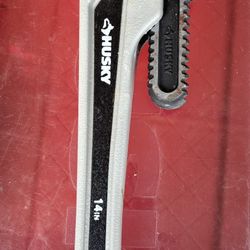 Husky 14 in. Heavy Duty Pipe Wrench