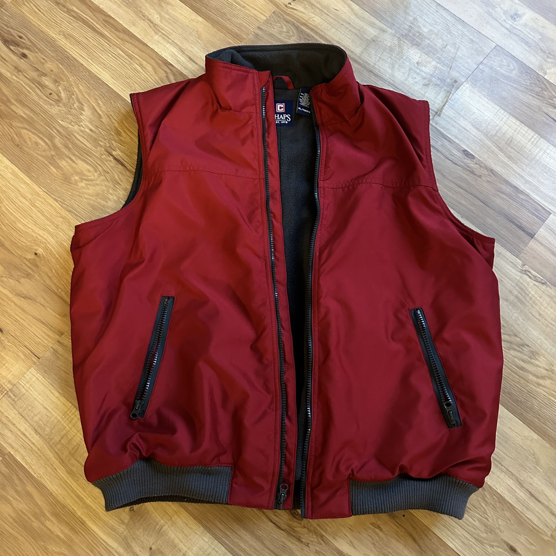 New Chaps Men’s Vest – Gray and Red, Size XL