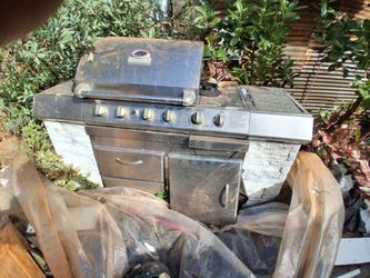 Outdoor kitchen