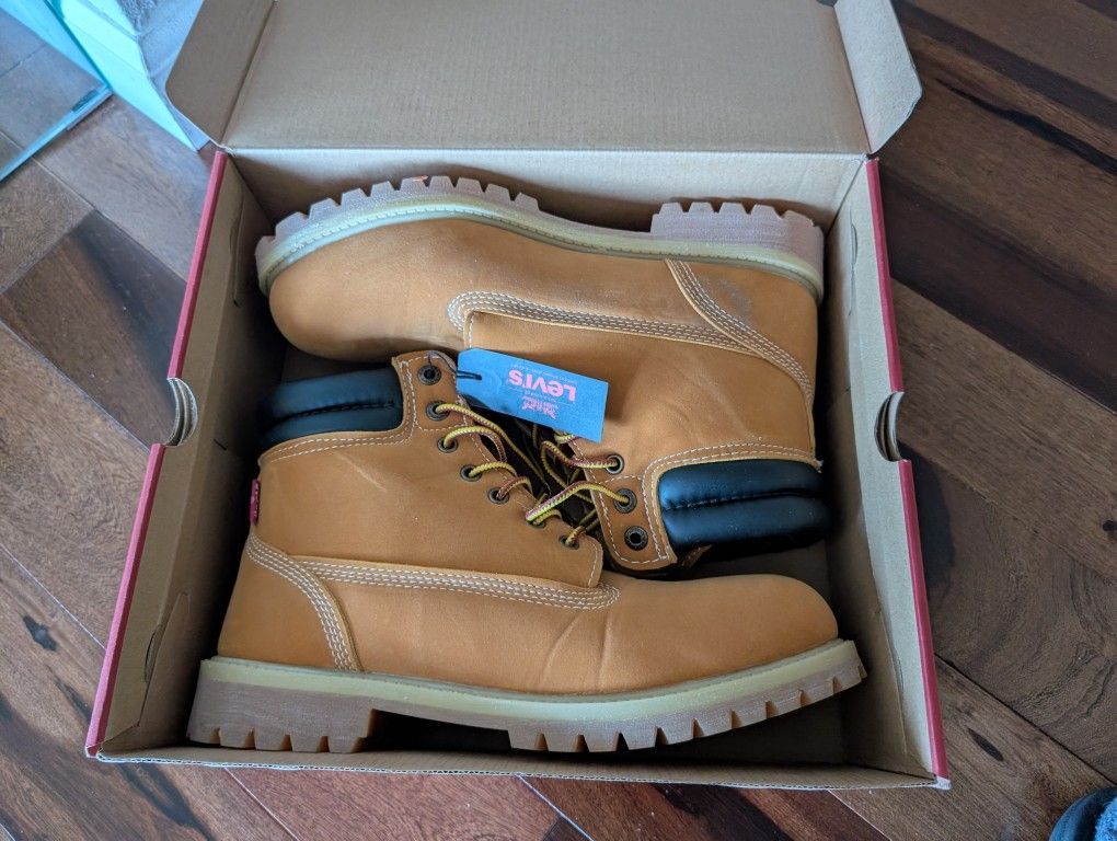 Levi's Fremont Winter Boots, Men's Size 10 (New With Box)