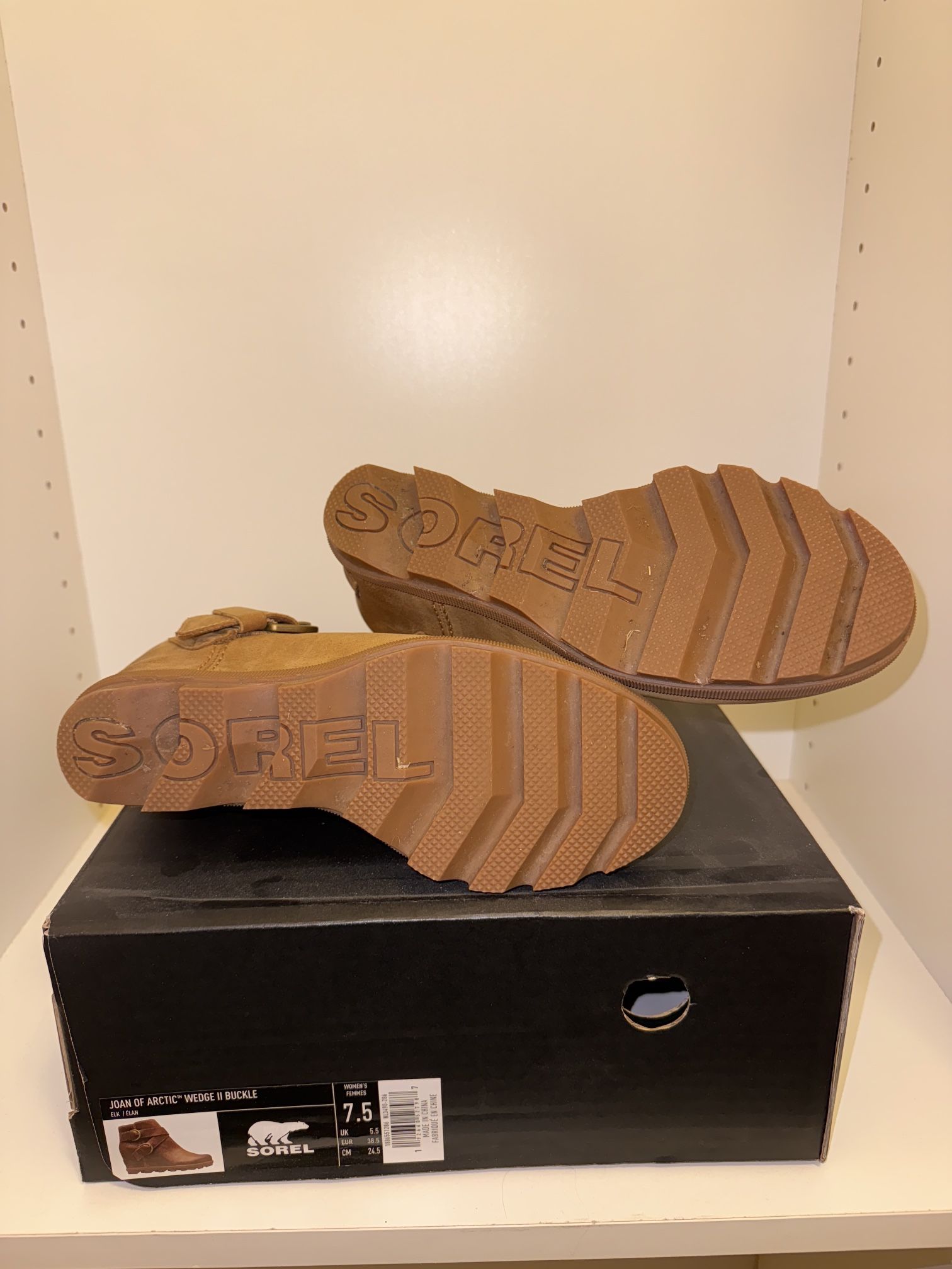 Sorel - Joan Of Arctic - Size 7.5 - $80
