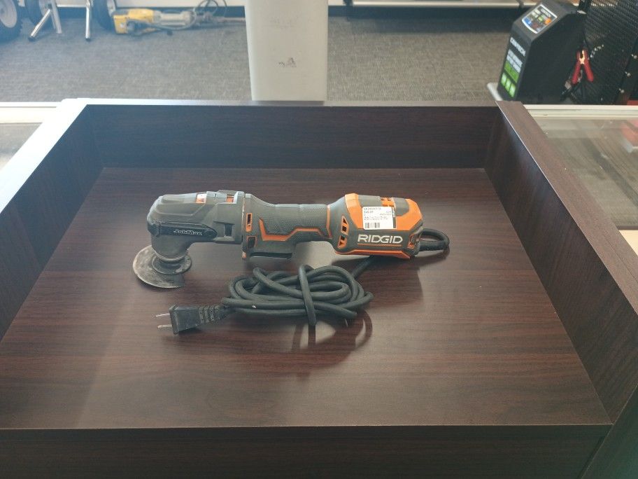 Multi-Tool Ridgid R2851w