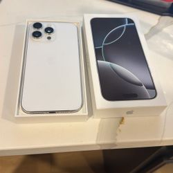 iPhone 16 Pro Max Unlocked White / Silver 512GB