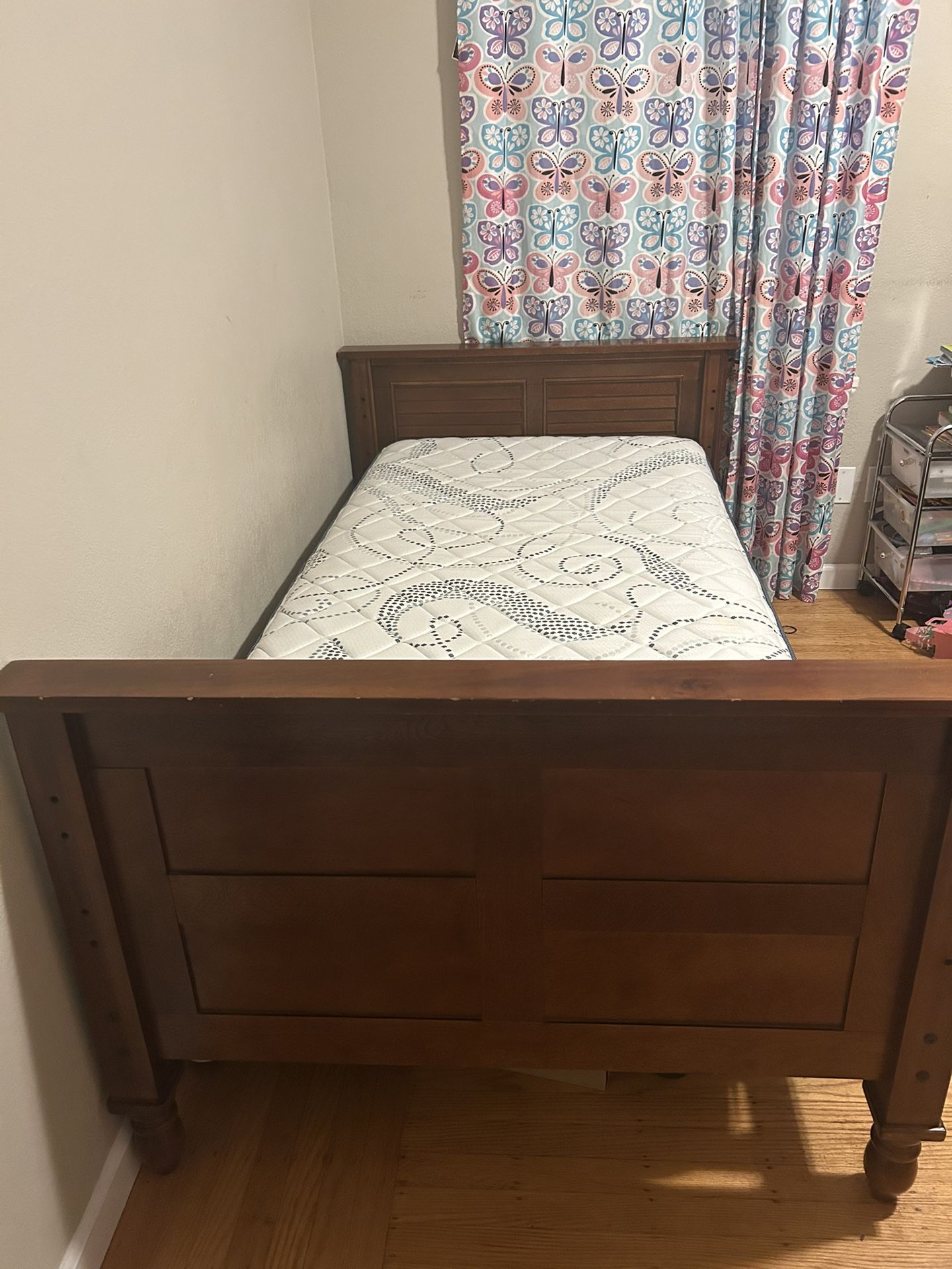 Twin Size Beds