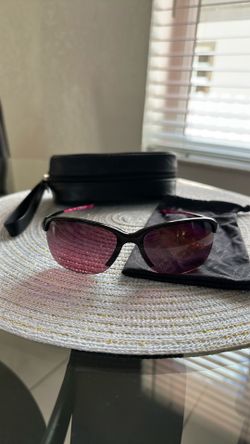 Spectacular Oakley, polarized sunglasses & accessories, gently used