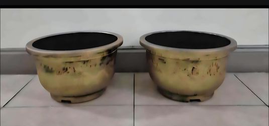 *** NEW LOW PRICE *** 15" (Diameter) Gold Resin Planters (2 for $30 / 4 for $50) @ Lasting Creations