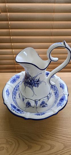 Vintage RCCL Portugal Hand-Painted Blue & White Pitcher & Wash Basin Set – Large