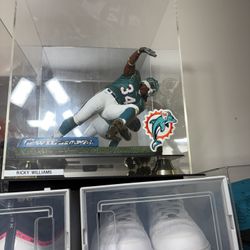 Ricky Williams Authentic Signed Figurine With Case. 