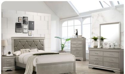 Full Size Bed, 1 Dresser, 1 Mirror