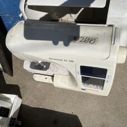 Quantum XL-100 Sewing Machine 