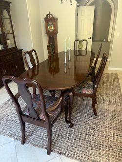 BARGAIN!! Ethan Allen Dining Room set + China Cabinet