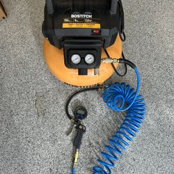 BOSTITCH Air Compressor Kit, Oil-Free, 6 Gallon, 150 PSI