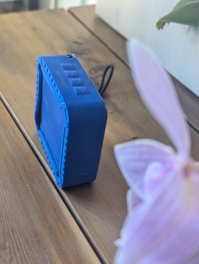 Insignia Bluetooth Speaker