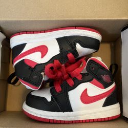 JORDAN 1 MID 