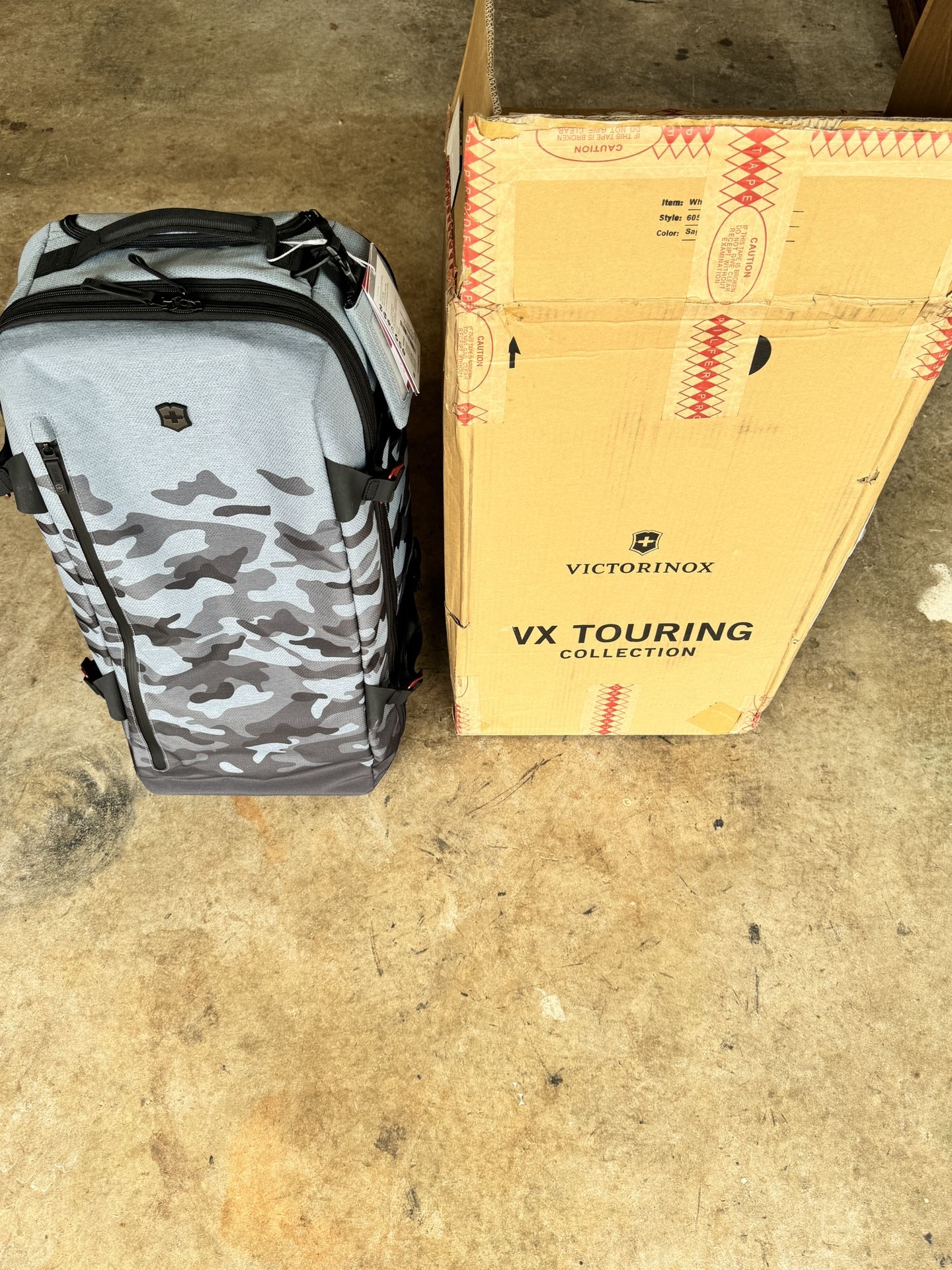 Victorianox Luggage