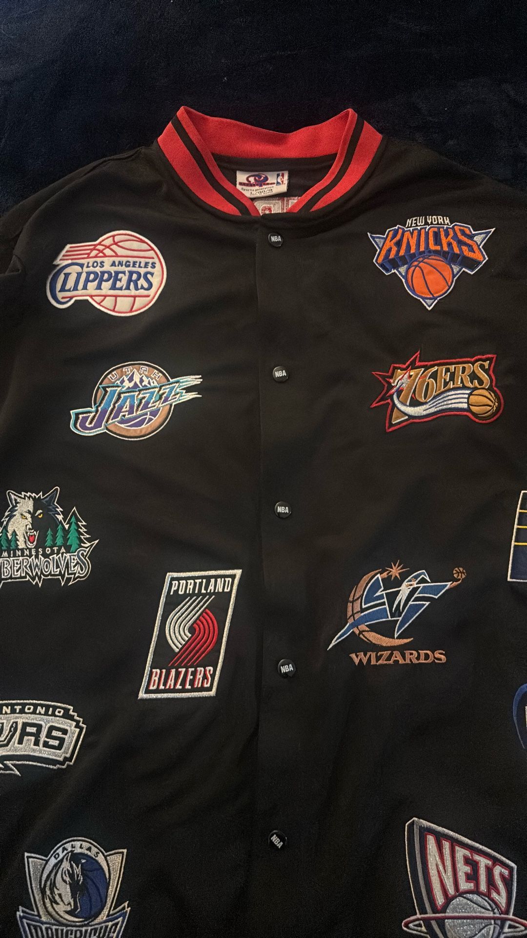 NBA Special Shirt /Jacket With all The Teams Size large Bottom NBA Bottoms Top To Bottom