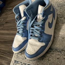 Jordan 1 UNC 