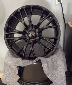 C7 ZO6 Corvette OEM front wheels