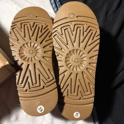 UGG Boots Size 38 Treadlite Sole