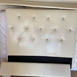 Twin Size Bed Upholstered With Diamond Tufted Headboard
